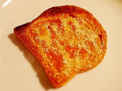おやつに♪　キャラメルシロップとパン粉でトースト